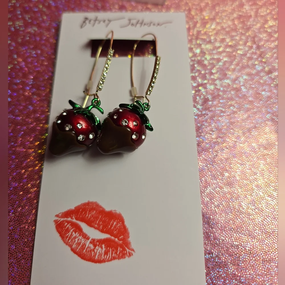 SOLD Betsey Johnson Love Spell Chocolate Dipped Strawberry Dangle Earrings! - Picture 9 of 10